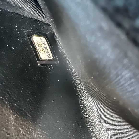 CHANEL Flou small zipped boy wallet limited edition brand new - Picture 10 of 13